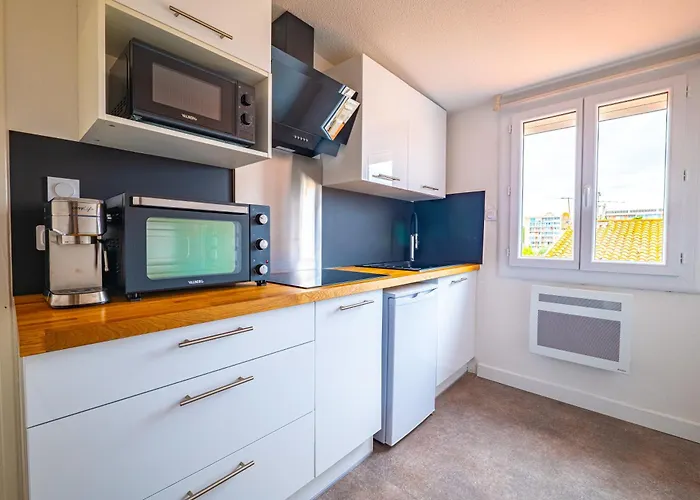 Les Suites Du Castillet