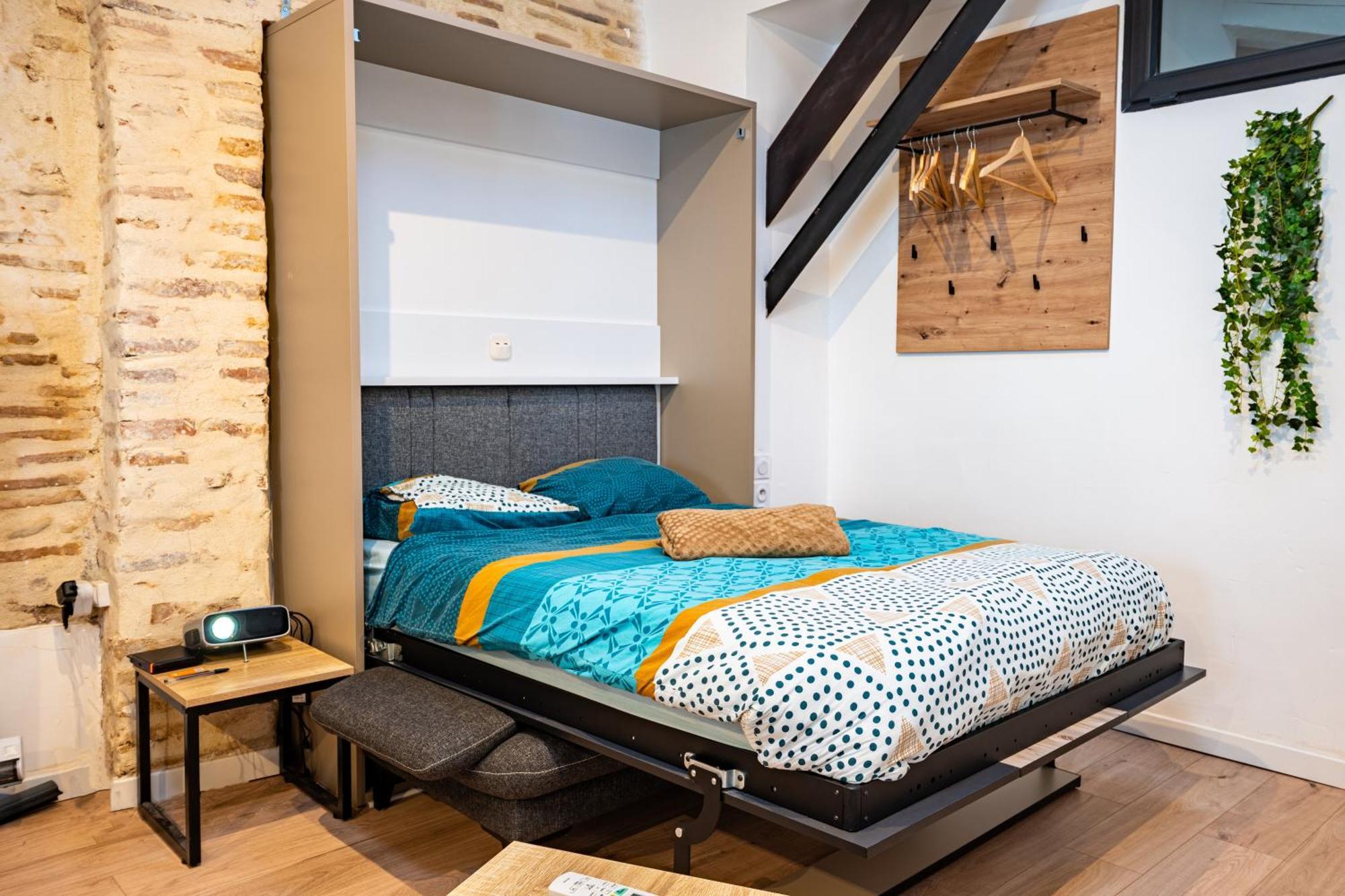 Les Du Castillet Apartment