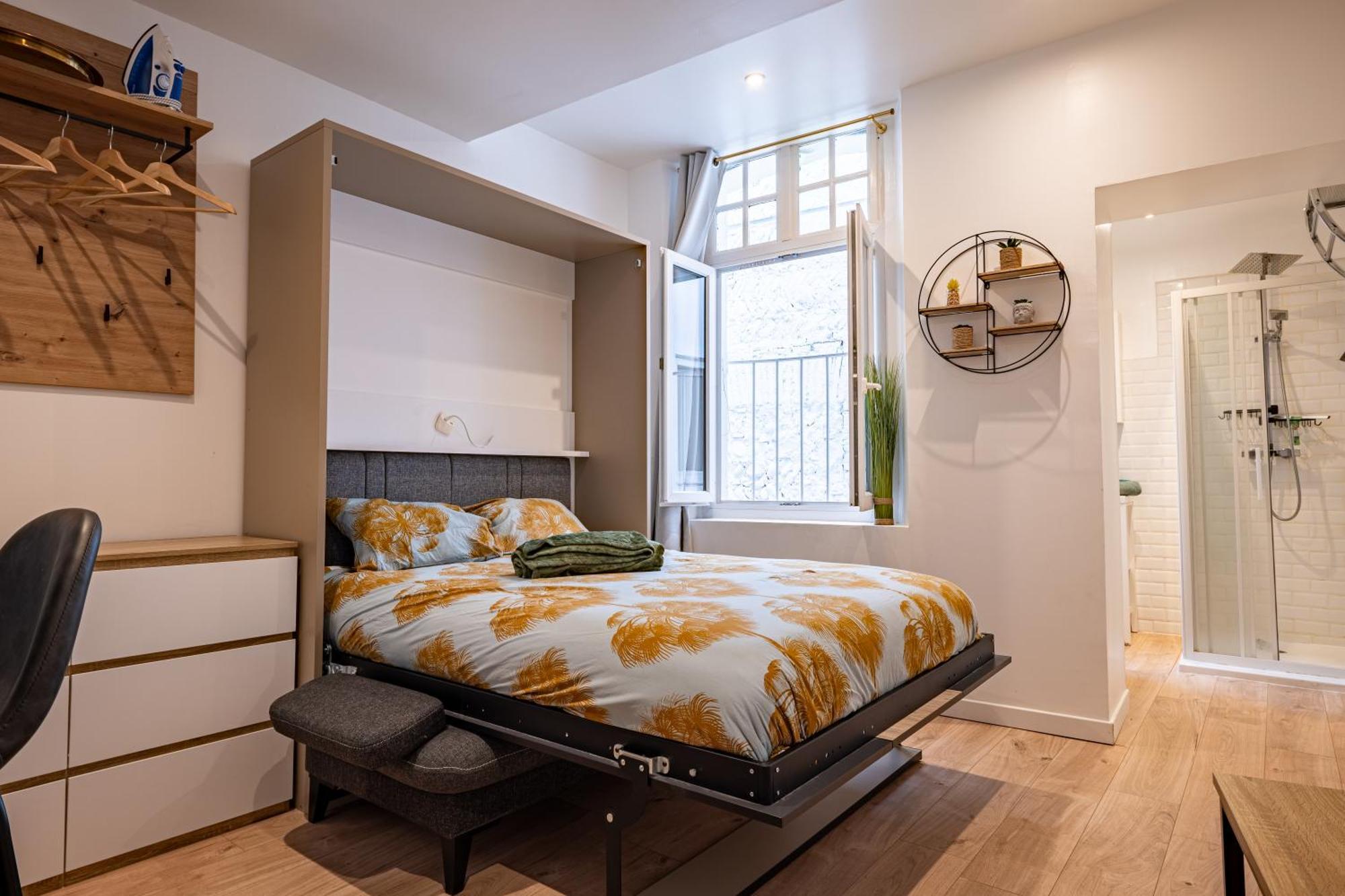 Les Du Castillet Apartment