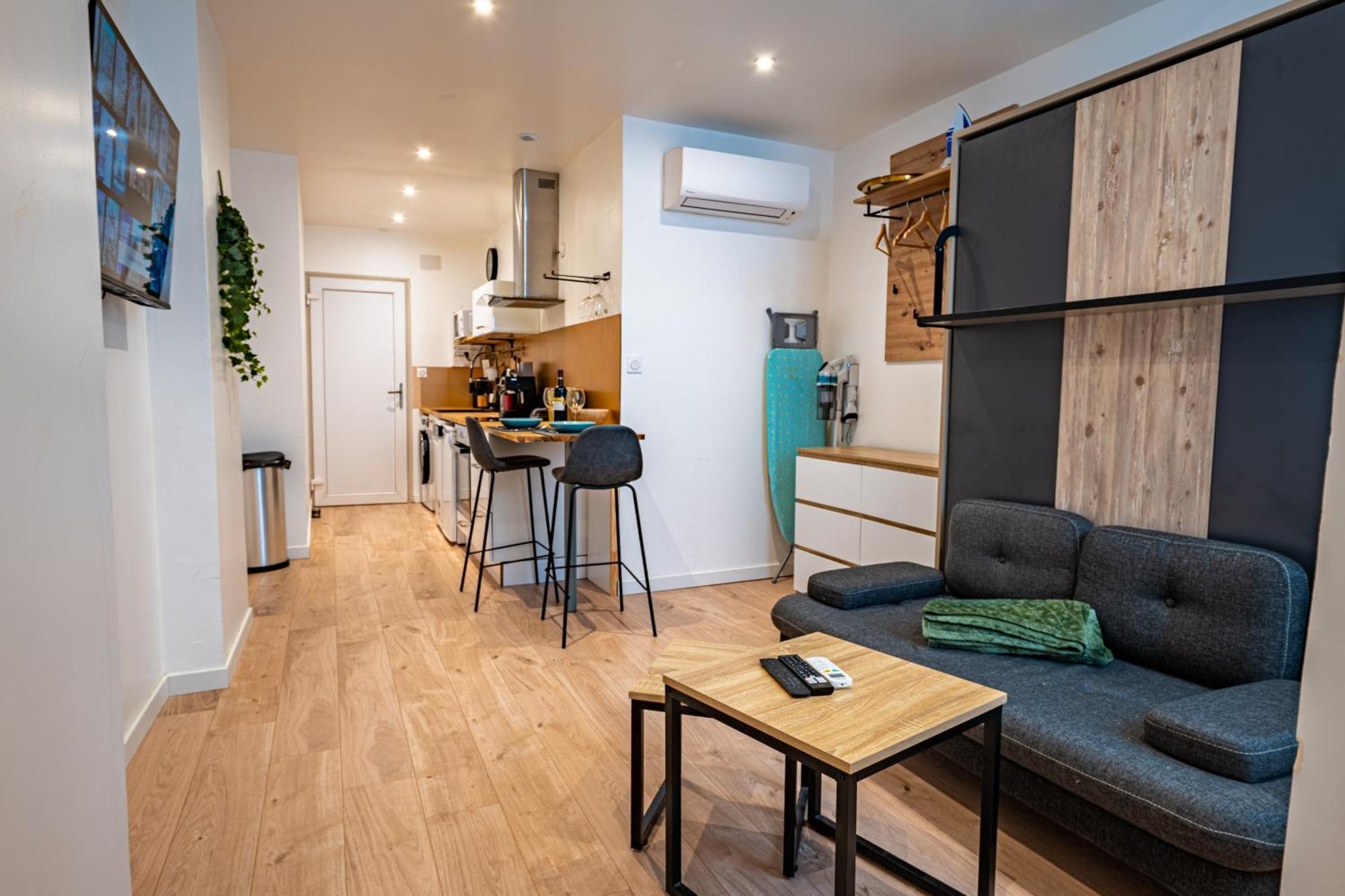 Les Du Castillet Apartment *