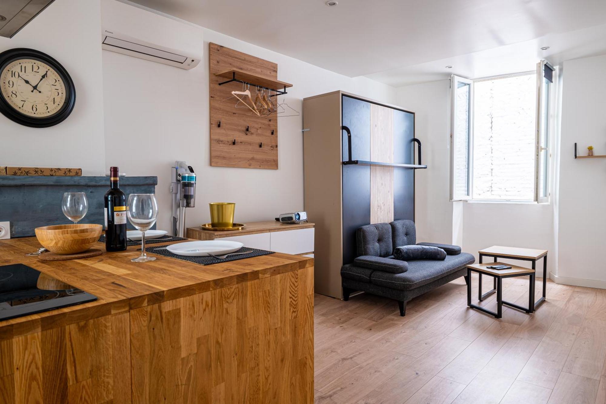 Les Du Castillet Apartment