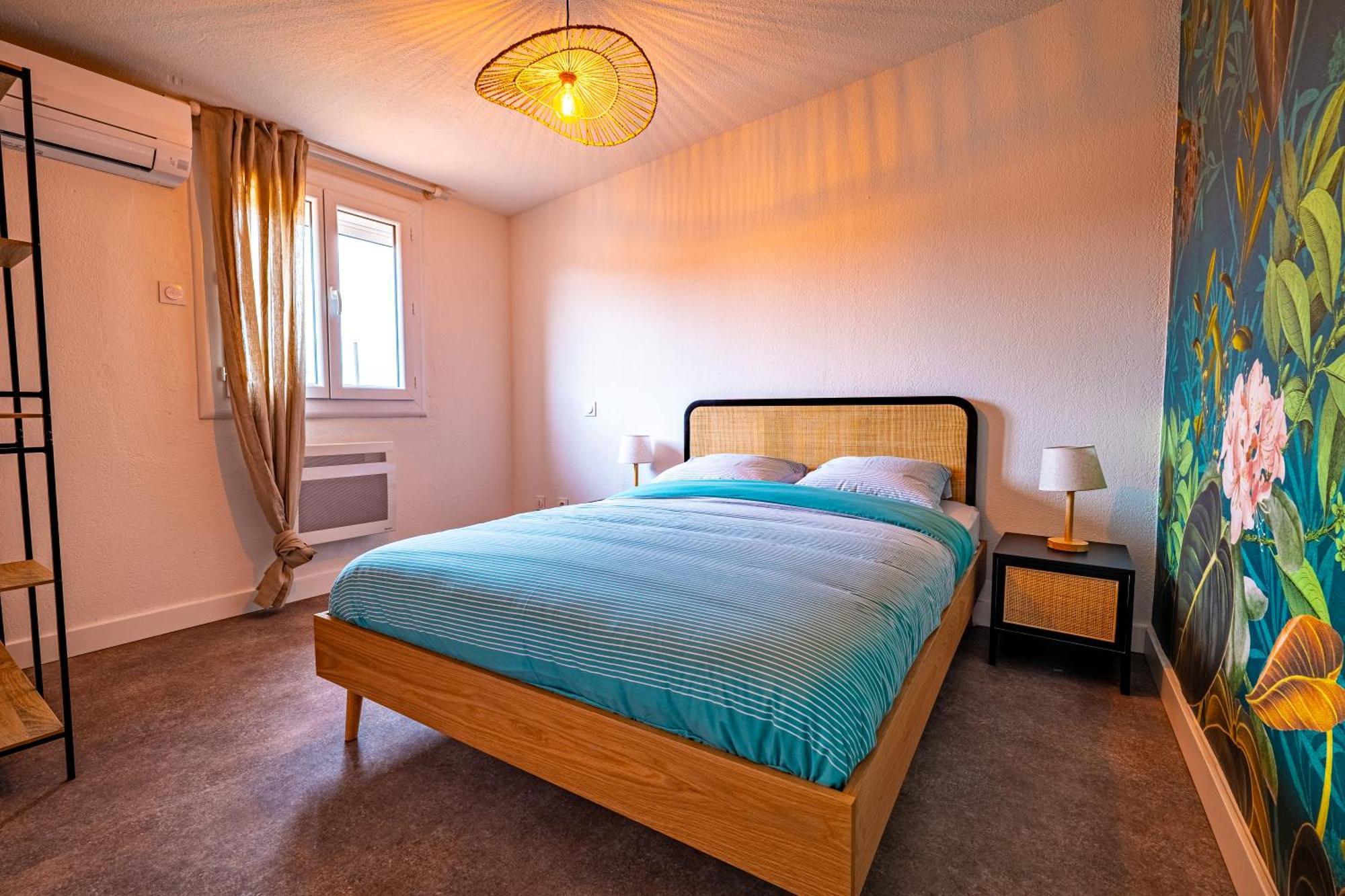 Les Du Castillet Apartment