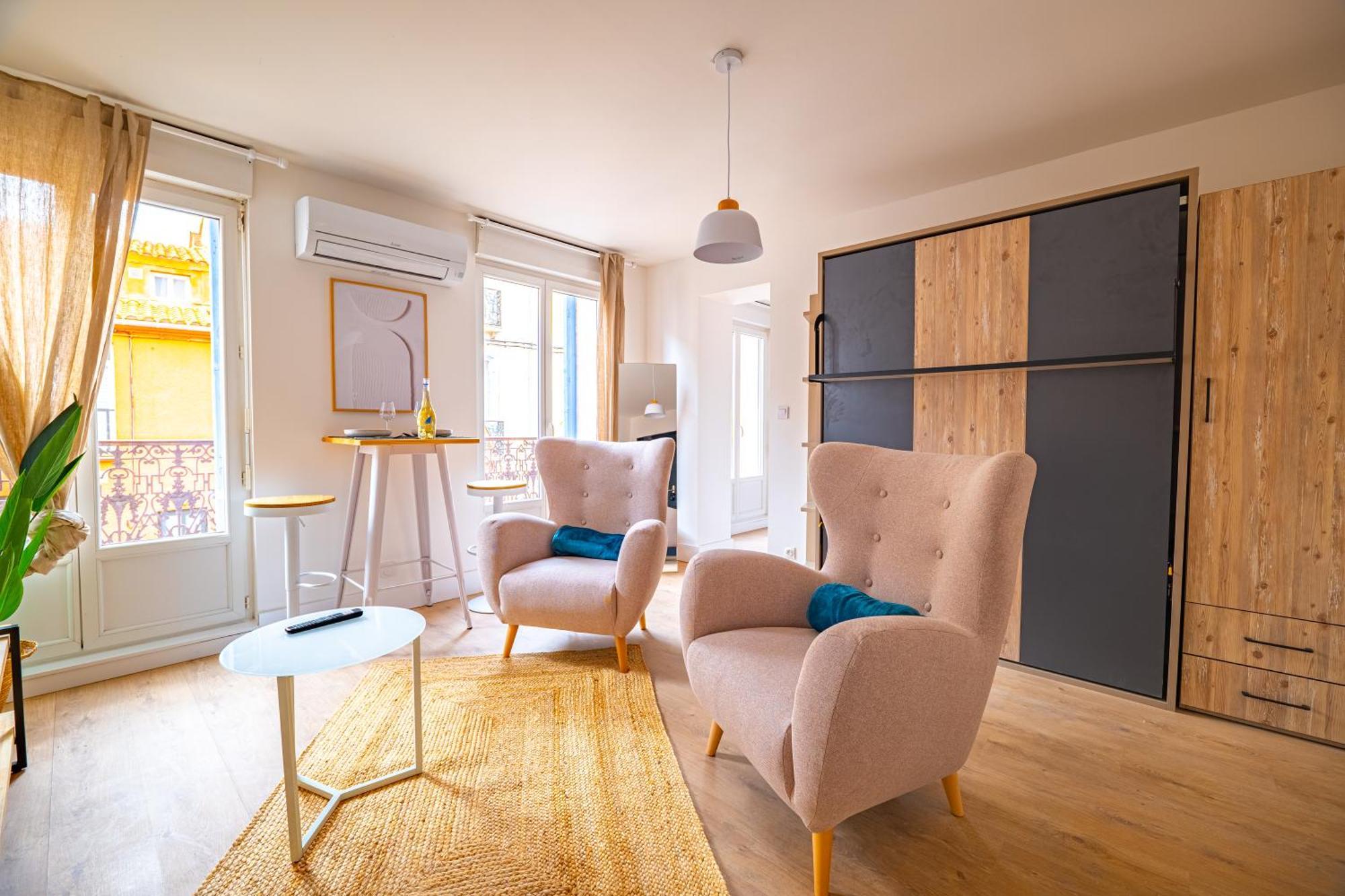 Les Du Castillet Apartment *